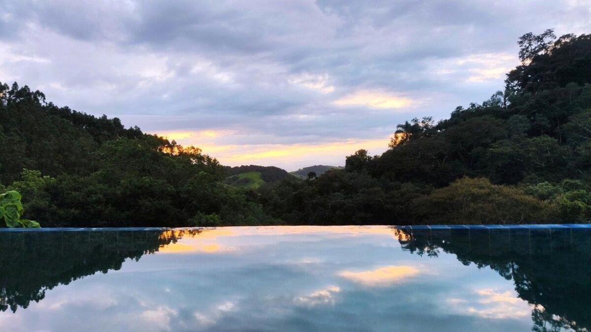 Chale Do Lago Super Luxo 库尼亚 外观 照片