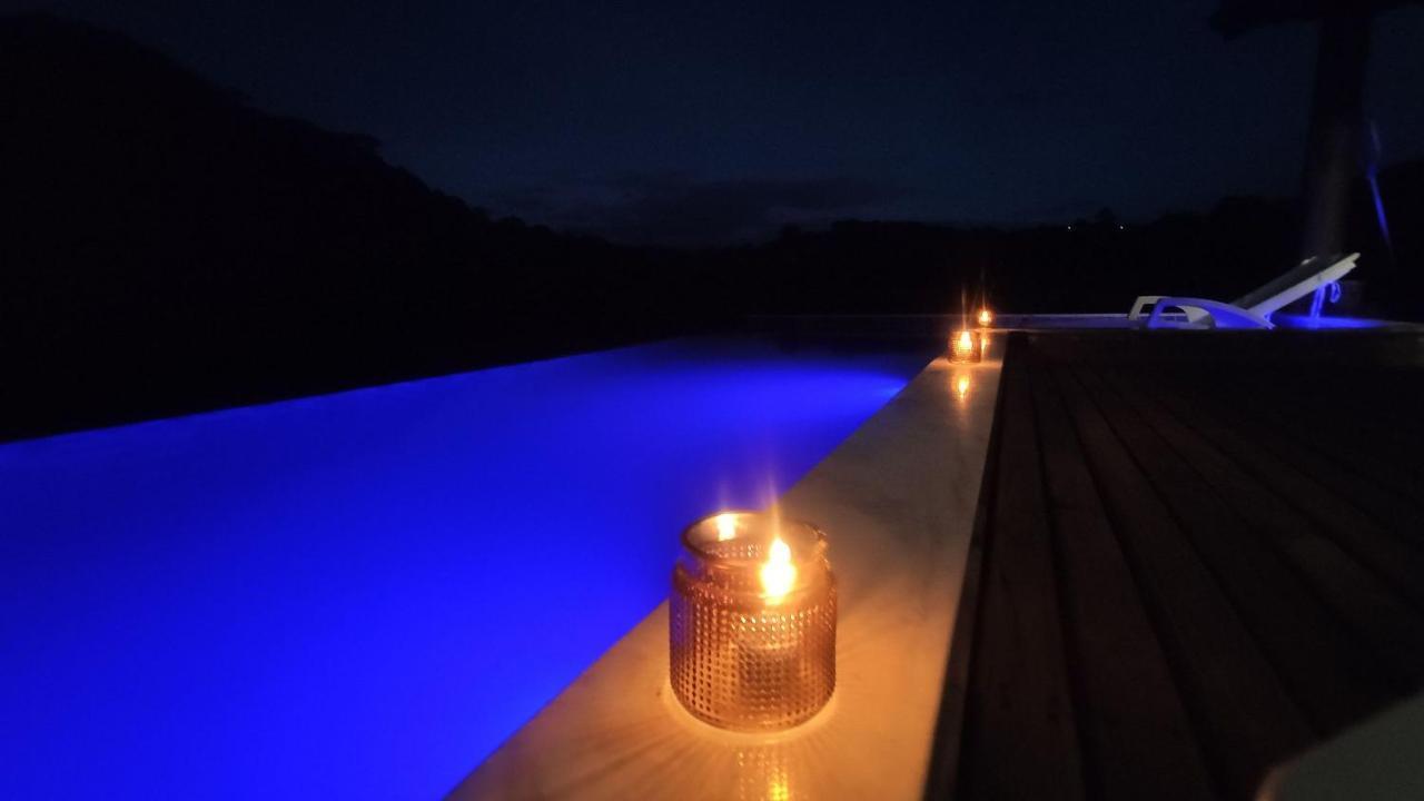 Chale Do Lago Super Luxo 库尼亚 外观 照片